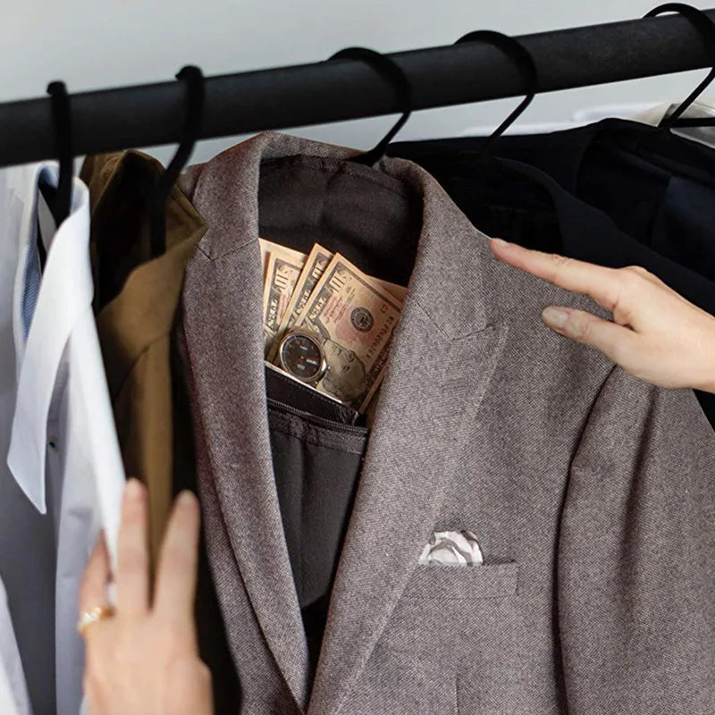 Secret Coat Hanger Pocket 👀